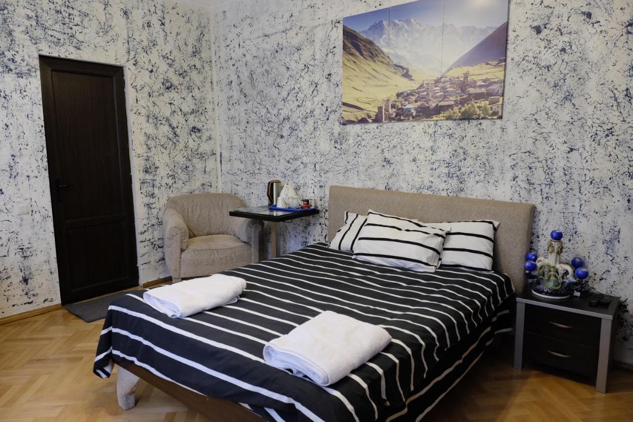 Mia B&B Old Тбилиси Экстерьер фото